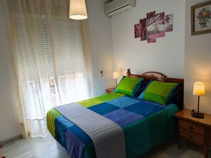 1 chambre, fer et planche à repasser, lit parapluie, Wi-Fi gratuit