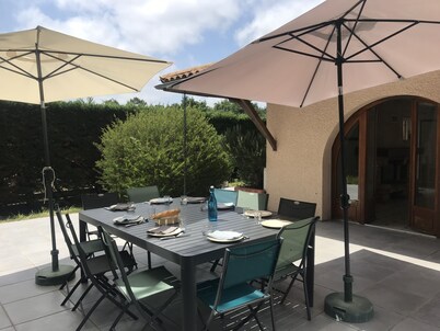 Gite 8-10 P, private pool, large garden, Surf, 15 min Montalivet Vignoble Médoc