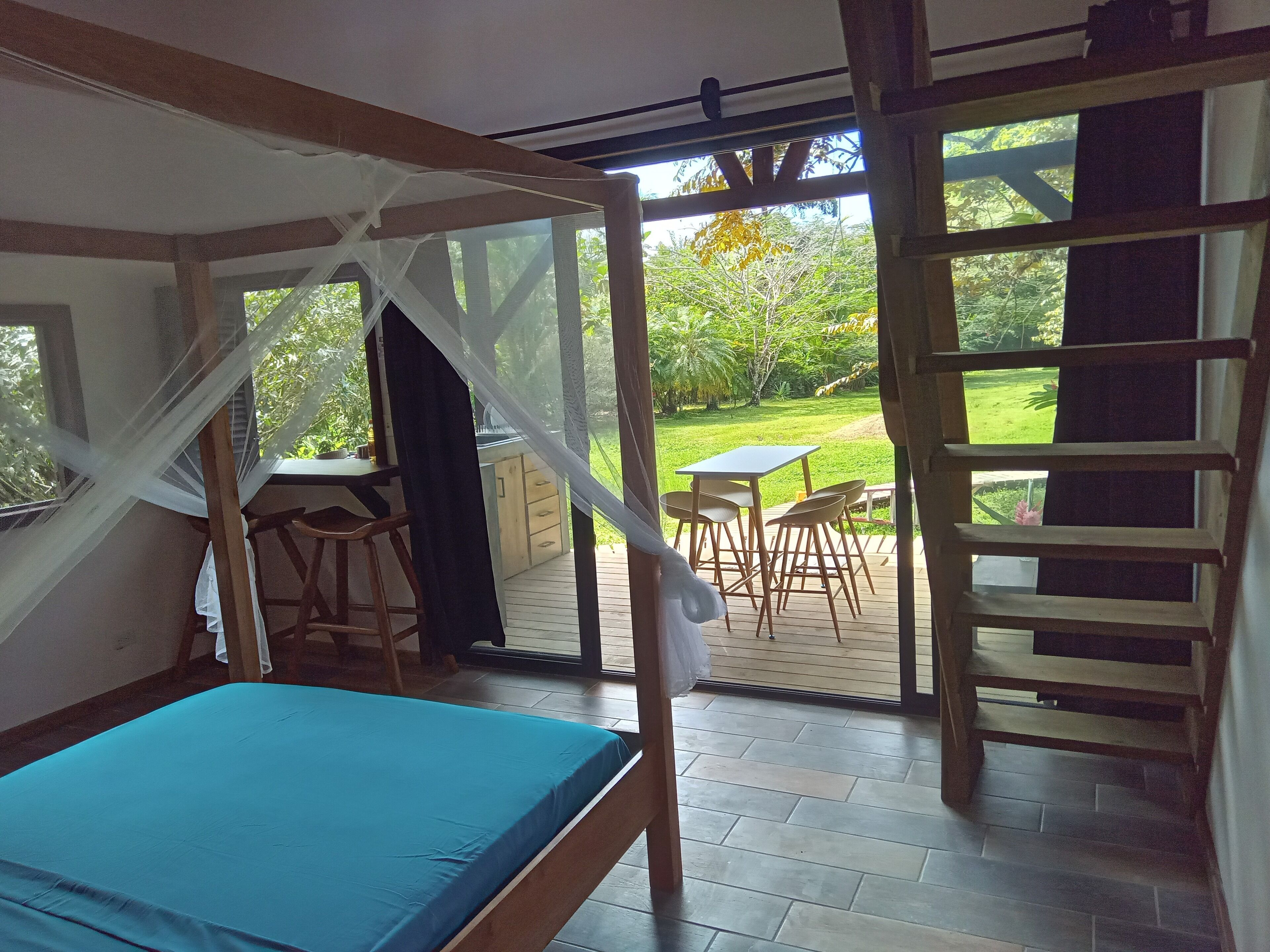 Superior Cabin | WiFi (free), individually decorated, individually furnished, bed sheets