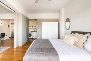 1 bedroom, desk, iron/ironing board, WiFi