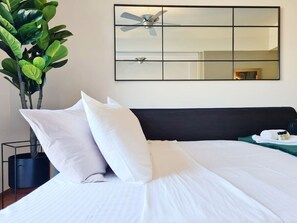 1 bedroom, desk, iron/ironing board, WiFi - Heated Plunge Pool & Firepit Acropolis Penthouse (Athina)
