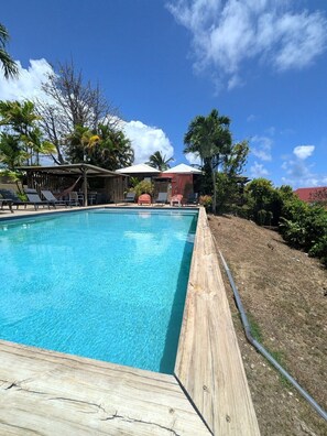 Piscine extérieure