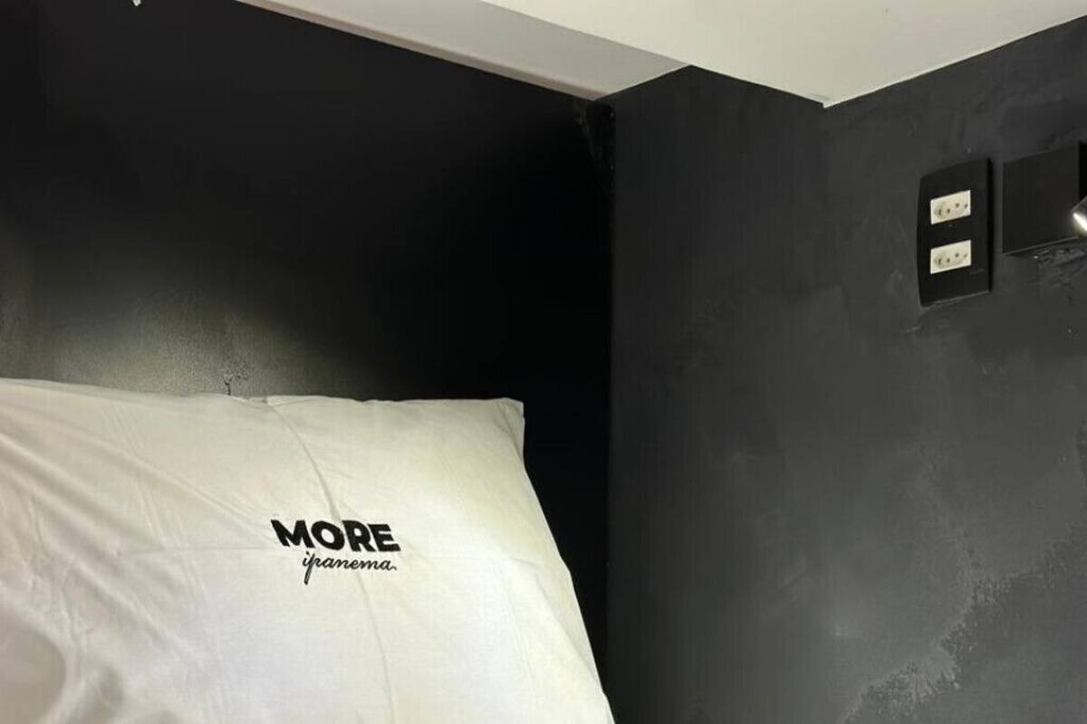 Minibar, wi-fi (inkludert) og sengetøy