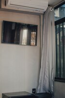 Junior Room, 1 Double Bed | Bathroom | Shower, hair dryer, towels