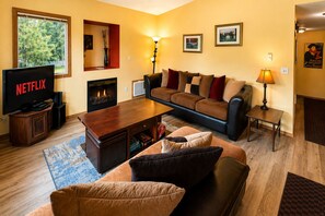 Smart TV, fireplace, DVD player