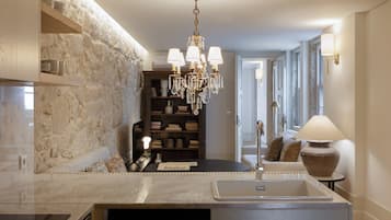 Apartamento 2 Dormitorios | 私人廚房 | 電冰箱、微波爐、爐台、義式濃縮咖啡機