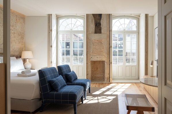 Coffres-forts dans les chambres, bureau, chambres insonorisées