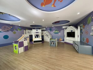 Children’s play area – indoor