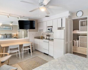 Desk, iron/ironing board, free WiFi, bed sheets