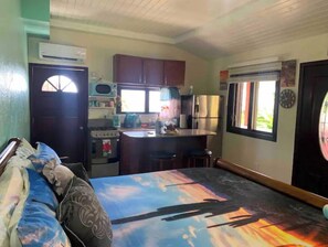 1 soverom, skrivebord, strykejern/-brett og wi-fi