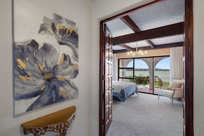 5 bedrooms, desk, iron/ironing board, free WiFi