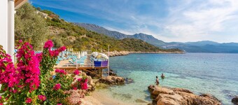 Villa Kastello - Three Bedroom Villa, Sleeps 6