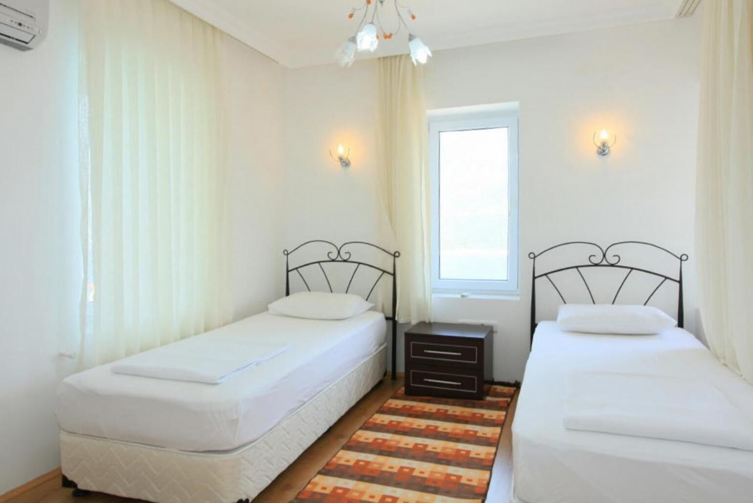 4 Schlafzimmer, Bügeleisen/Bügelbrett, WLAN, Bettwäsche