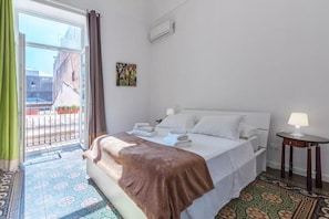 Double Room | Down comforters, desk, laptop workspace, blackout drapes - Hotiday Siracusa A'Storia (Syracuse)