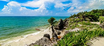 3-story condo with private plunge pool, balcony, exercise room, and AC