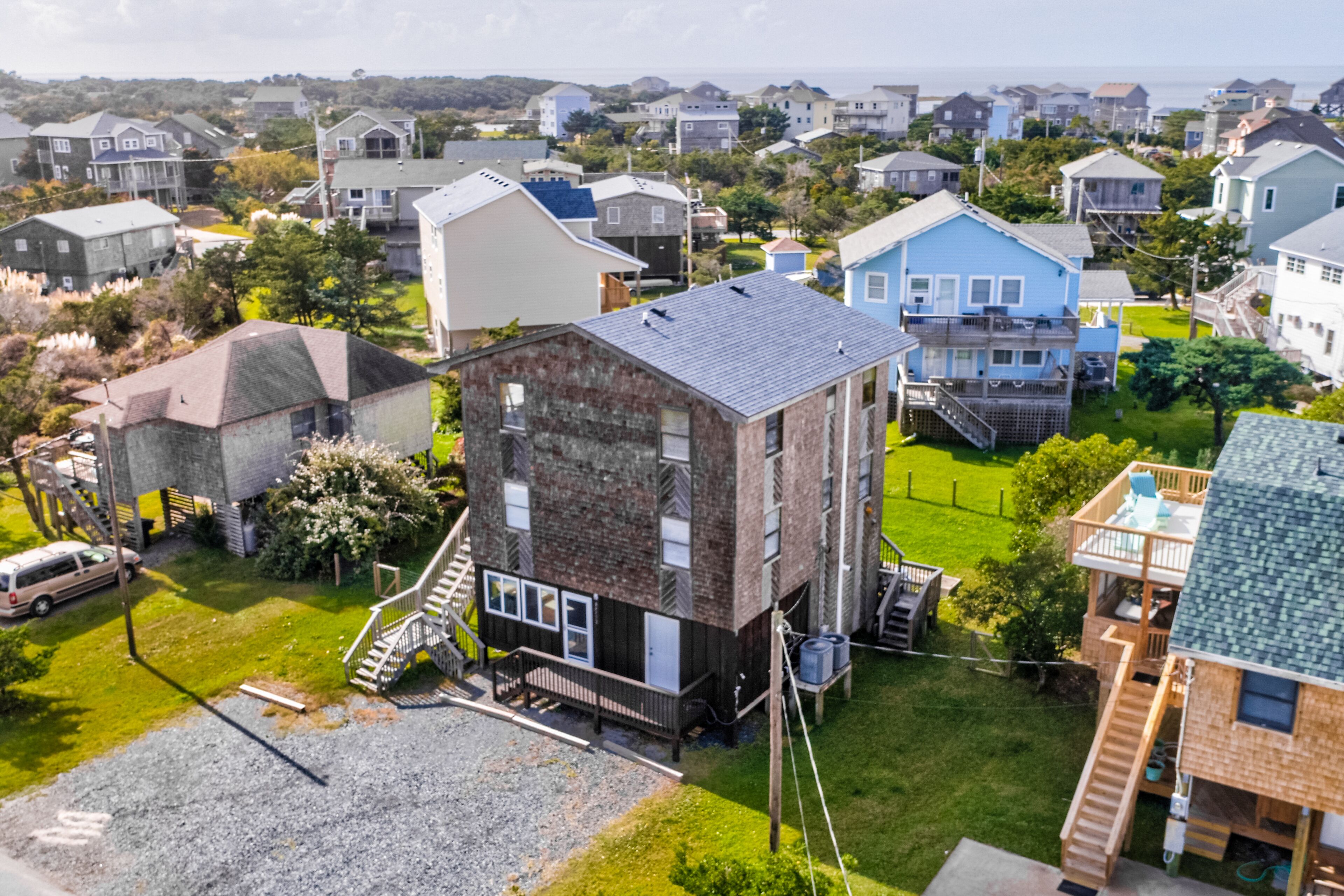 Enchanting dog-friendly duplex with balcony, central AC, & kitchenette