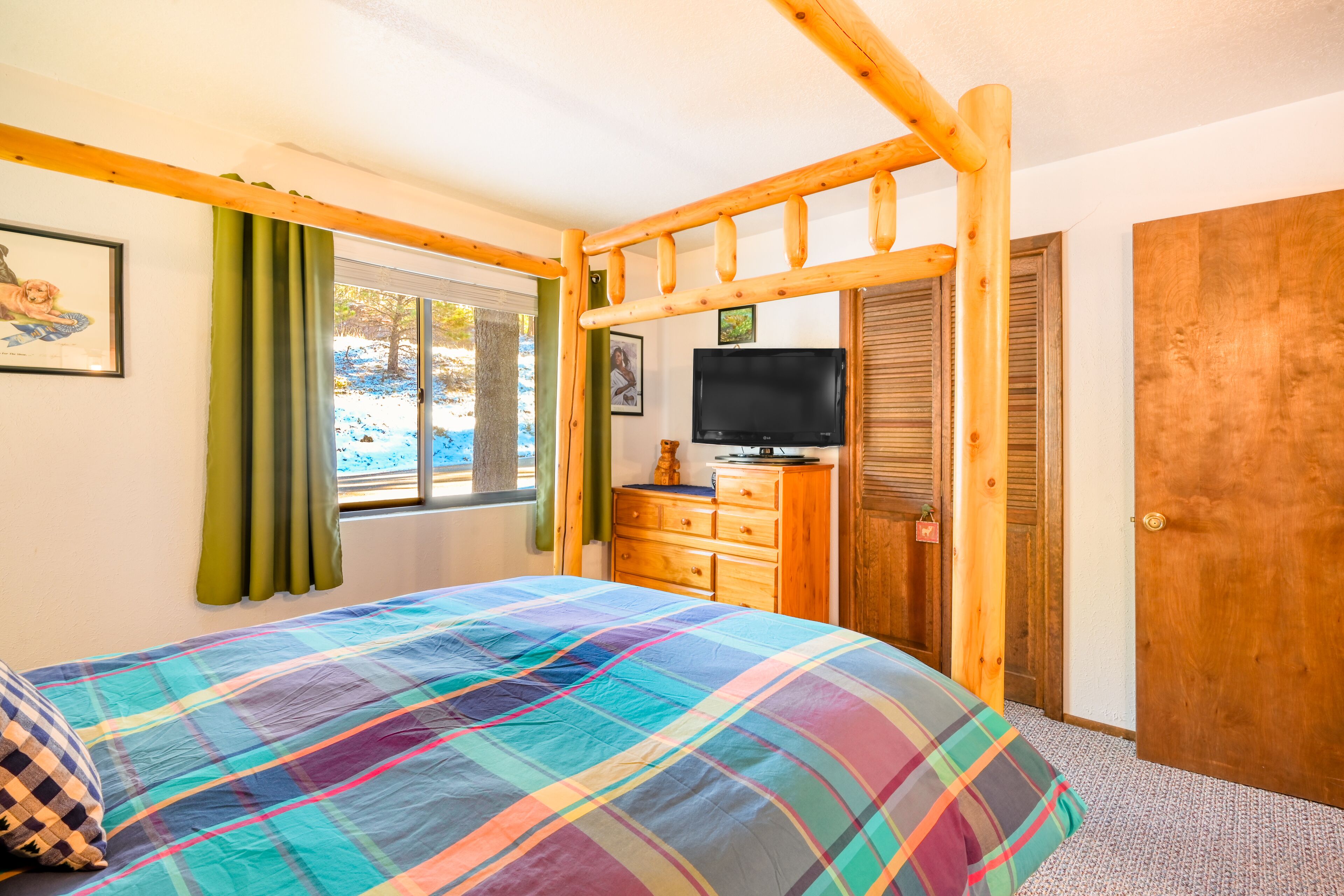 2 bedrooms, internet, bed sheets