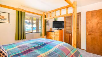 2 bedrooms, internet, bed sheets