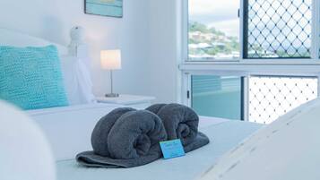 Fer et planche Ă repasser, Wi-Fi, draps fournis