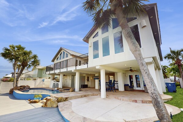 Exterior - Canal-front home with saltwater pool, pool spa, kayaks, dock, & casita (Rockport)
