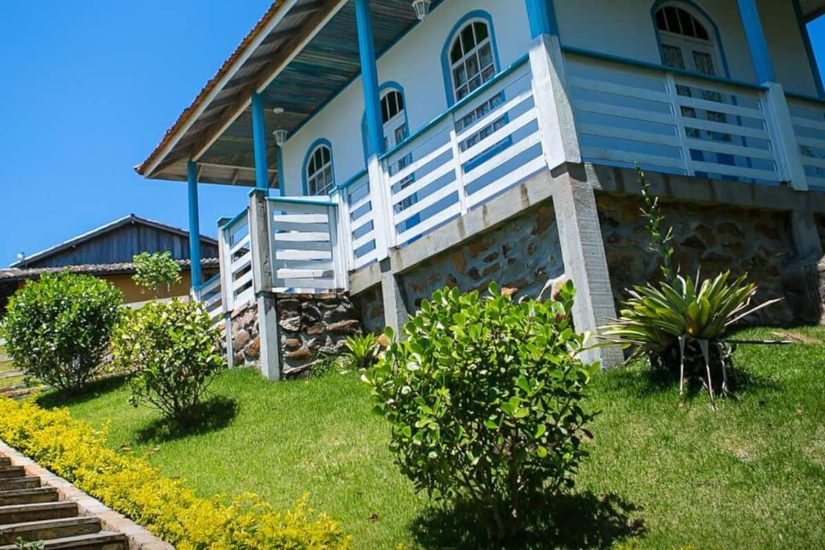 Chale Ipe Branco | 1 bedroom, desk, laptop workspace, free WiFi