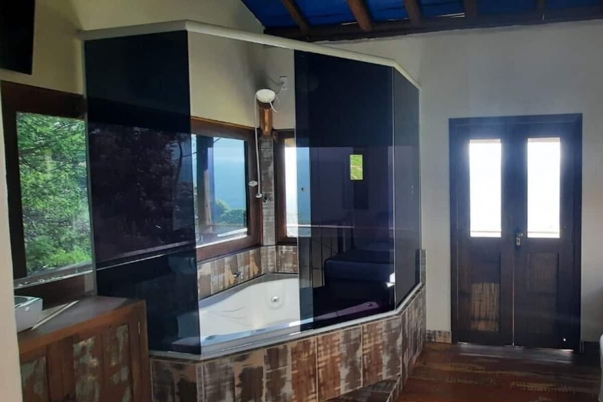 Chale Guarapuvu | 1 bedroom, desk, laptop workspace, free WiFi