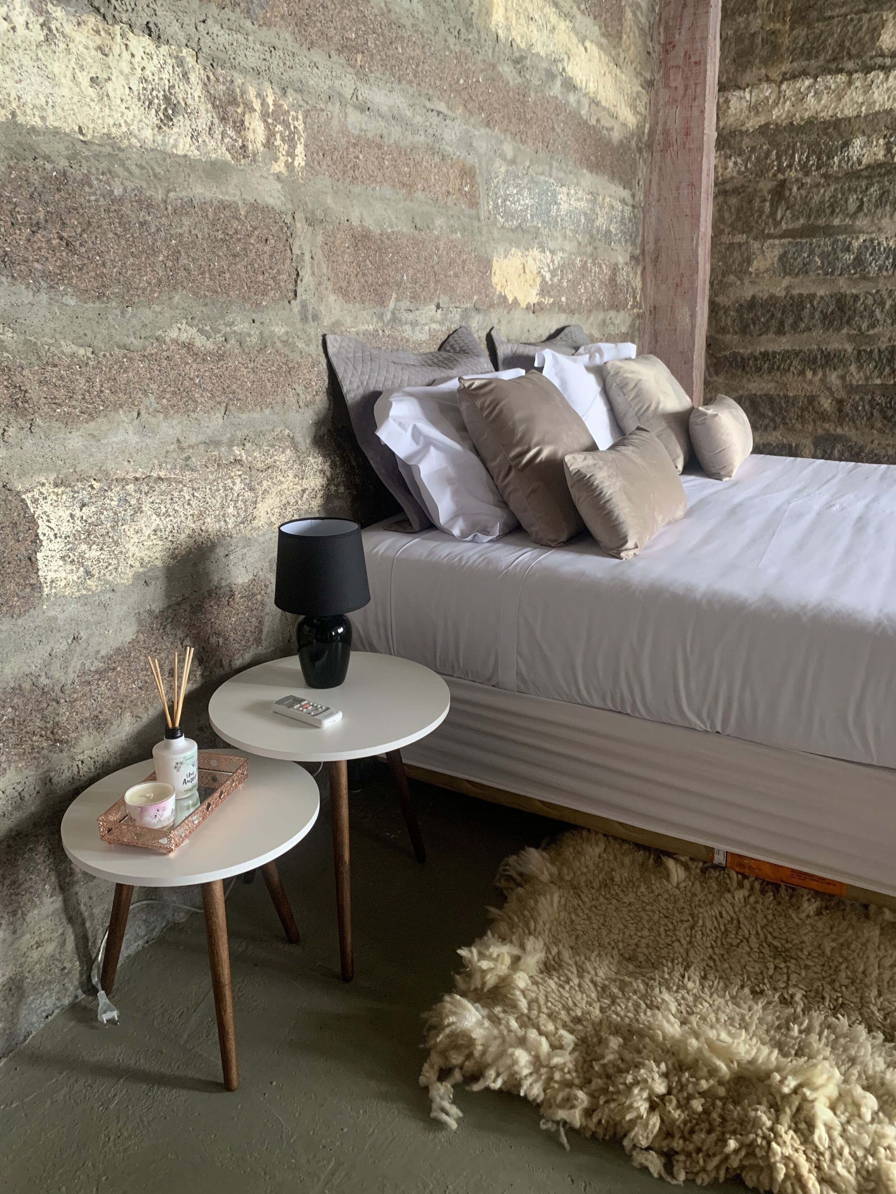 Desk, laptop workspace, free WiFi, bed sheets