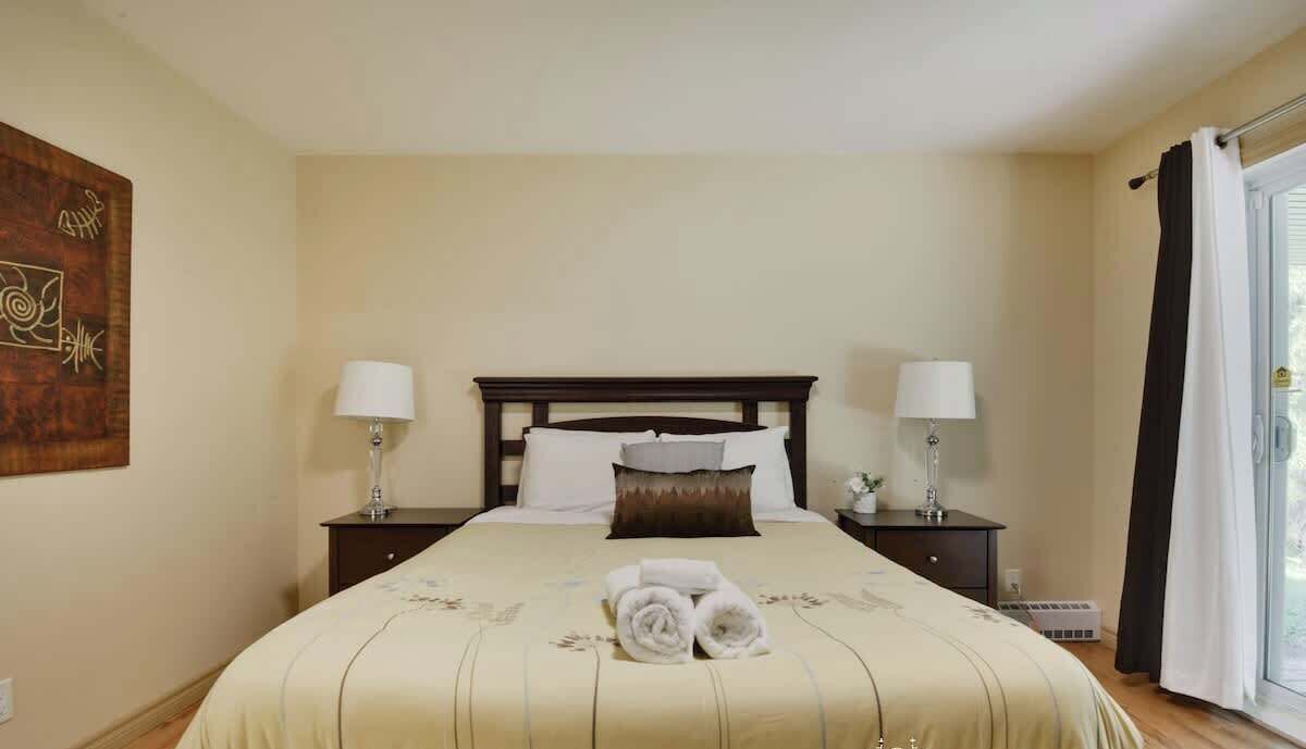 4 Schlafzimmer, Reisekinderbett, WLAN, Bettwäsche