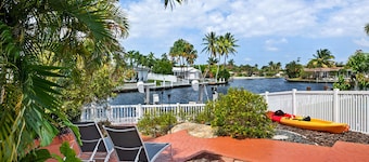 Luxury WATERFRONT Villa w/ Pool