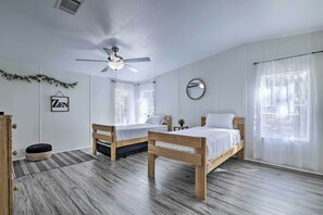 2 bedrooms, WiFi, bed sheets