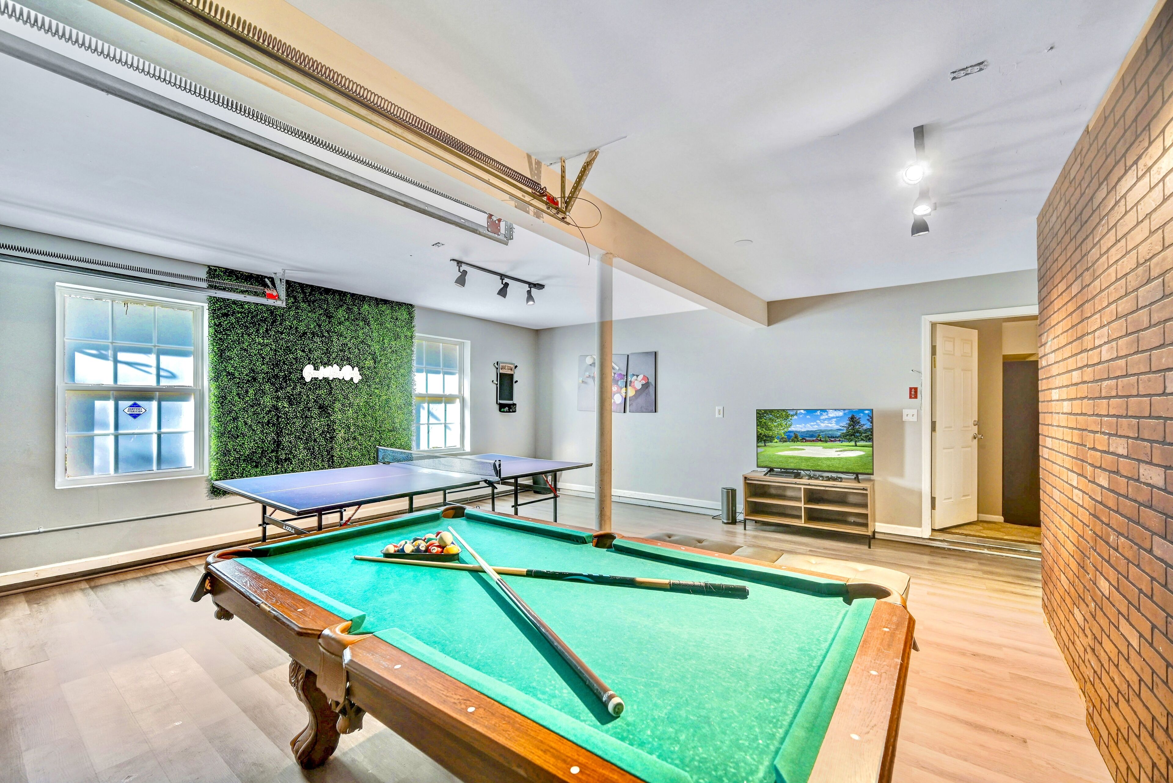 Your Fun Paradise Getaway w/Hot Tub Near Camelback