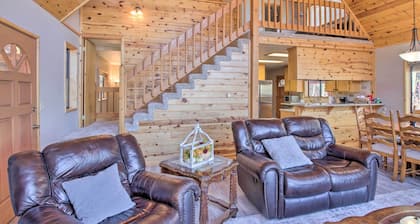 Idyllic Frazier Park Cabin: Views, Pool Table