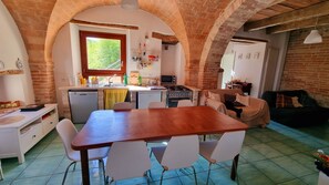 Dining - Il Casale di Giovanna - Rosemary Apartment surrounded by nature (Offida)