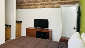 Room - 6 Plex Rental  (Sioux Lookout)