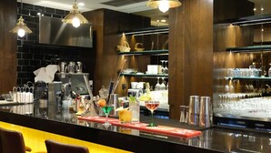 4 quầy bar/khu lounge 