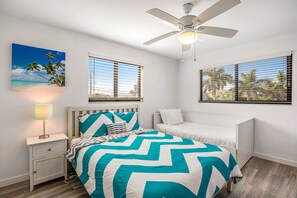 2 bedrooms, free internet, bed sheets