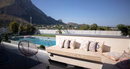 Villa en Carini con 4 habitaciones, capacidad 8