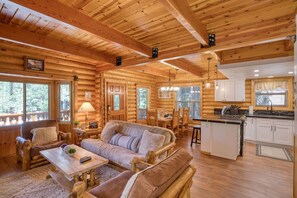 Télévision, cheminée, jeux vidéo, table de tennis de table