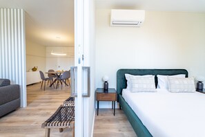 1 bedroom, in-room safe, iron/ironing board, free WiFi