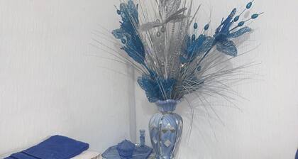 Red Rose Self-service