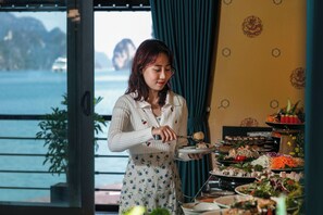 Desayuno bufé gratuito y diario