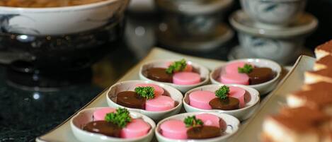 뷔페 아침 식사