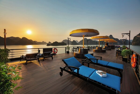 Sundeck
