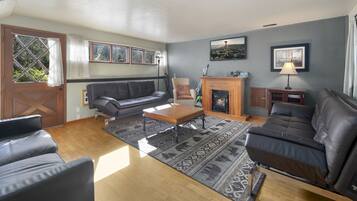 Télévision, cheminée