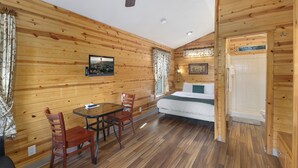 Room - Hot Tub Cabin #9 (Union)