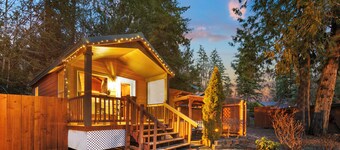 Hot Tub Cabin #13