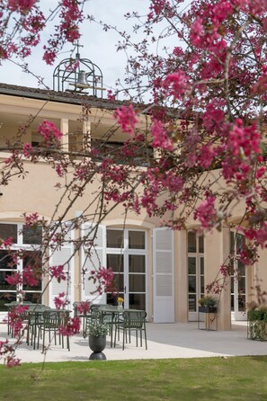 Exterior - Hôtel Le Prieuré (Paray-le-Monial)