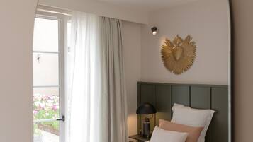 Premium bedding, desk, free WiFi, bed sheets