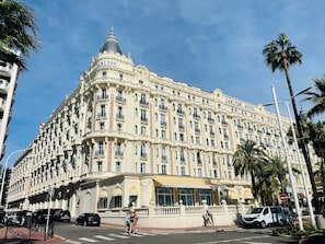 مكان جذب سياحي