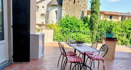 Apartment in nobiliar palace with terrace in center of the city
